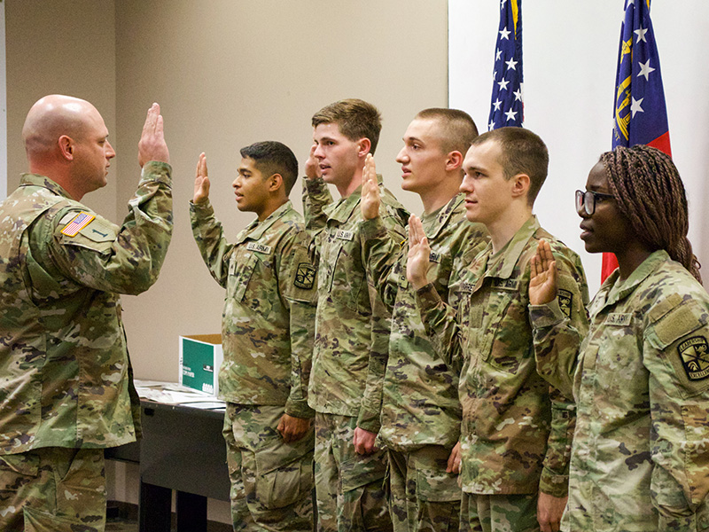 Cadets recite the Army Oath of Enlistment