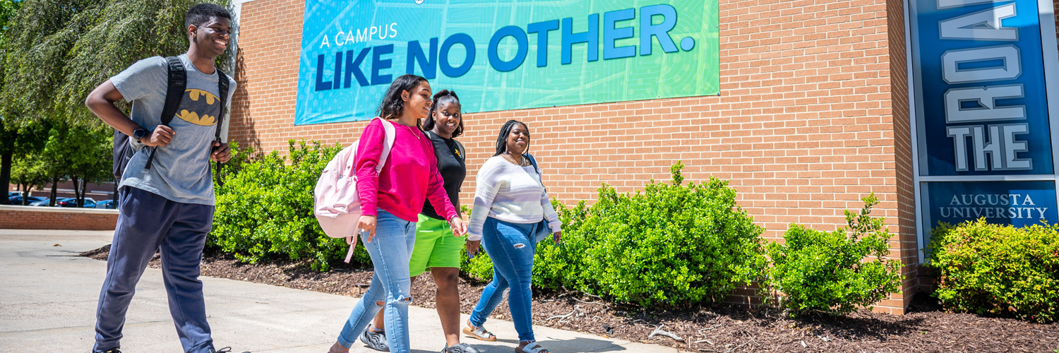 A group photo of AU students walking together